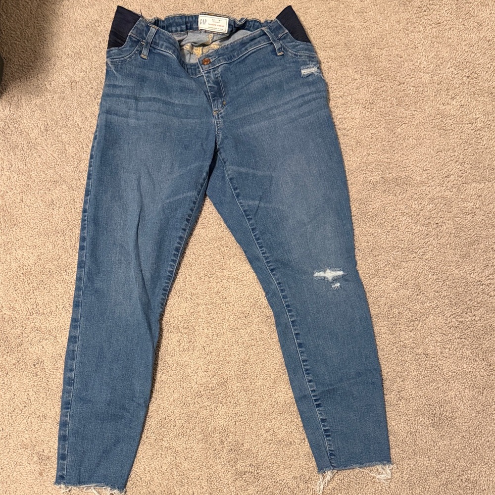 Gap maternity jeggings size 33/16 R